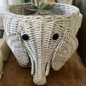 Elephant Wicker Vintage Planter - White